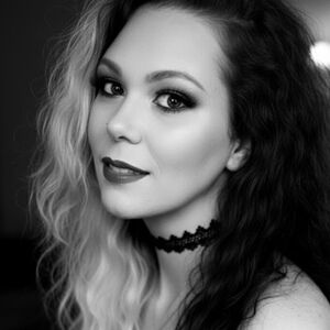 Meet your Posher, Leigh